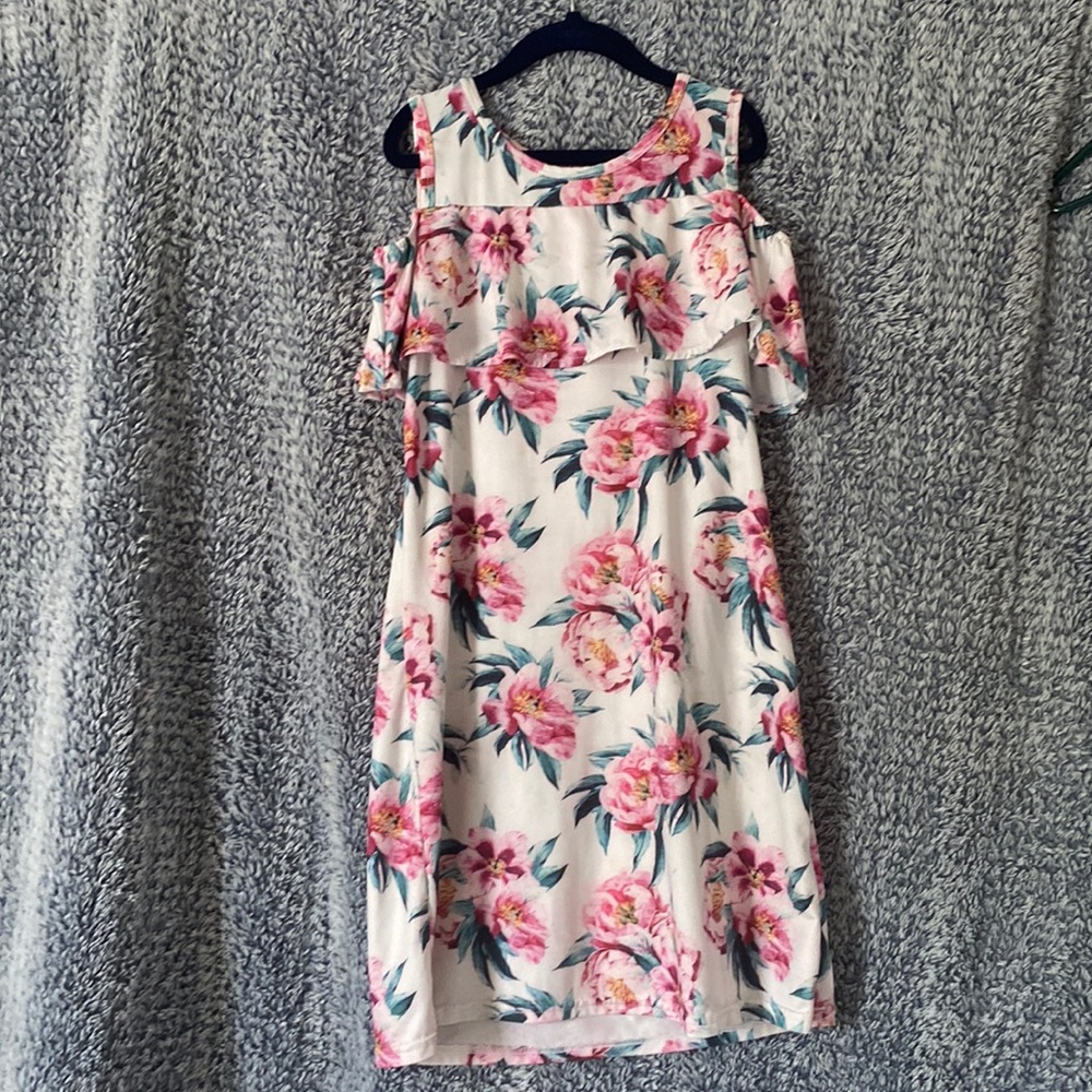 floral blouse